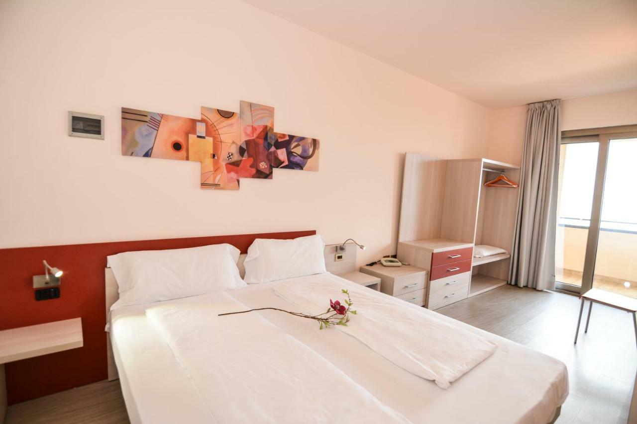 Residence Lido Hotel Мальчезине Экстерьер фото